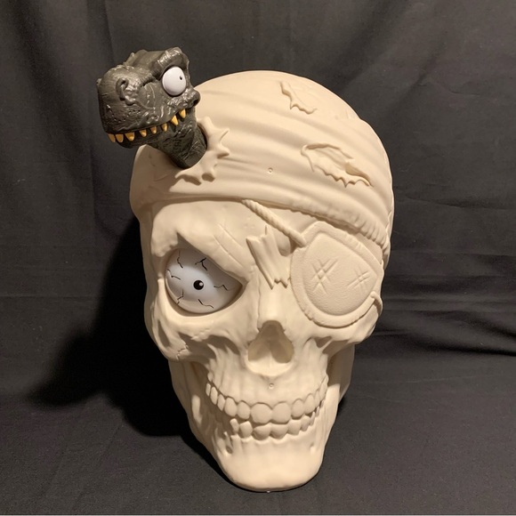 Giant 12” Pirate Zuru Smasher Skull Eye Ball Lights Up W/ Sound - Picture 2 of 8